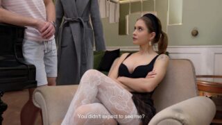 genç adam 19 yaşindaki güzel kızı sikiyor